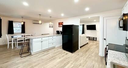 Trail - Apartment in Downtown