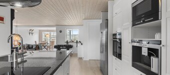 Cozy home in Faxe Ladeplads with WiFi