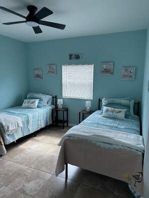 2 bedrooms, iron/ironing board, WiFi, bed sheets