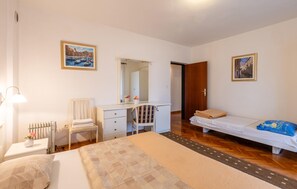 Wi-Fi de cortesia, roupa de cama