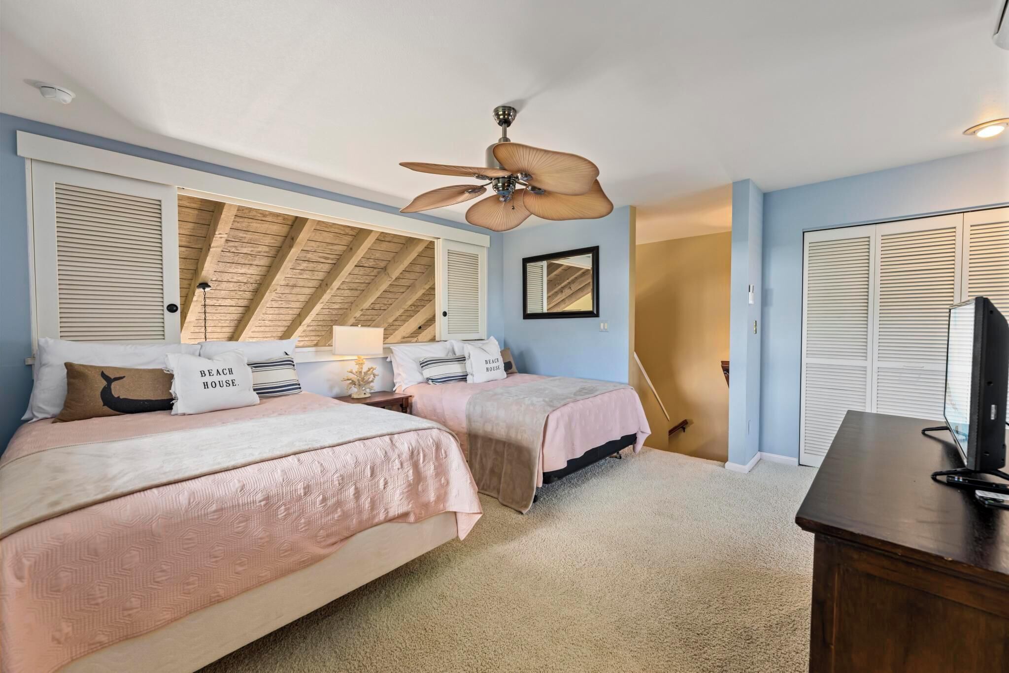 2 bedrooms, iron/ironing board, travel crib, free WiFi