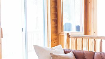 TV connectée, cheminée, jeux vidéo