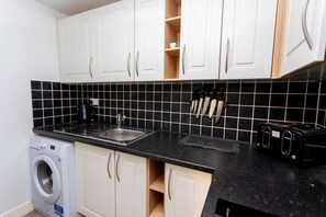 Refrigerador, microondas, horno, tostadora