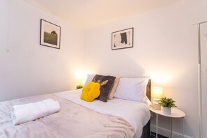 1 makuuhuone, työpöytä, Wi-Fi