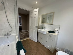 Bathroom - September Disc Long Stay - Contractors (Swindon)