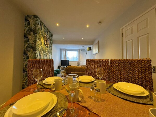 تناول الطعام