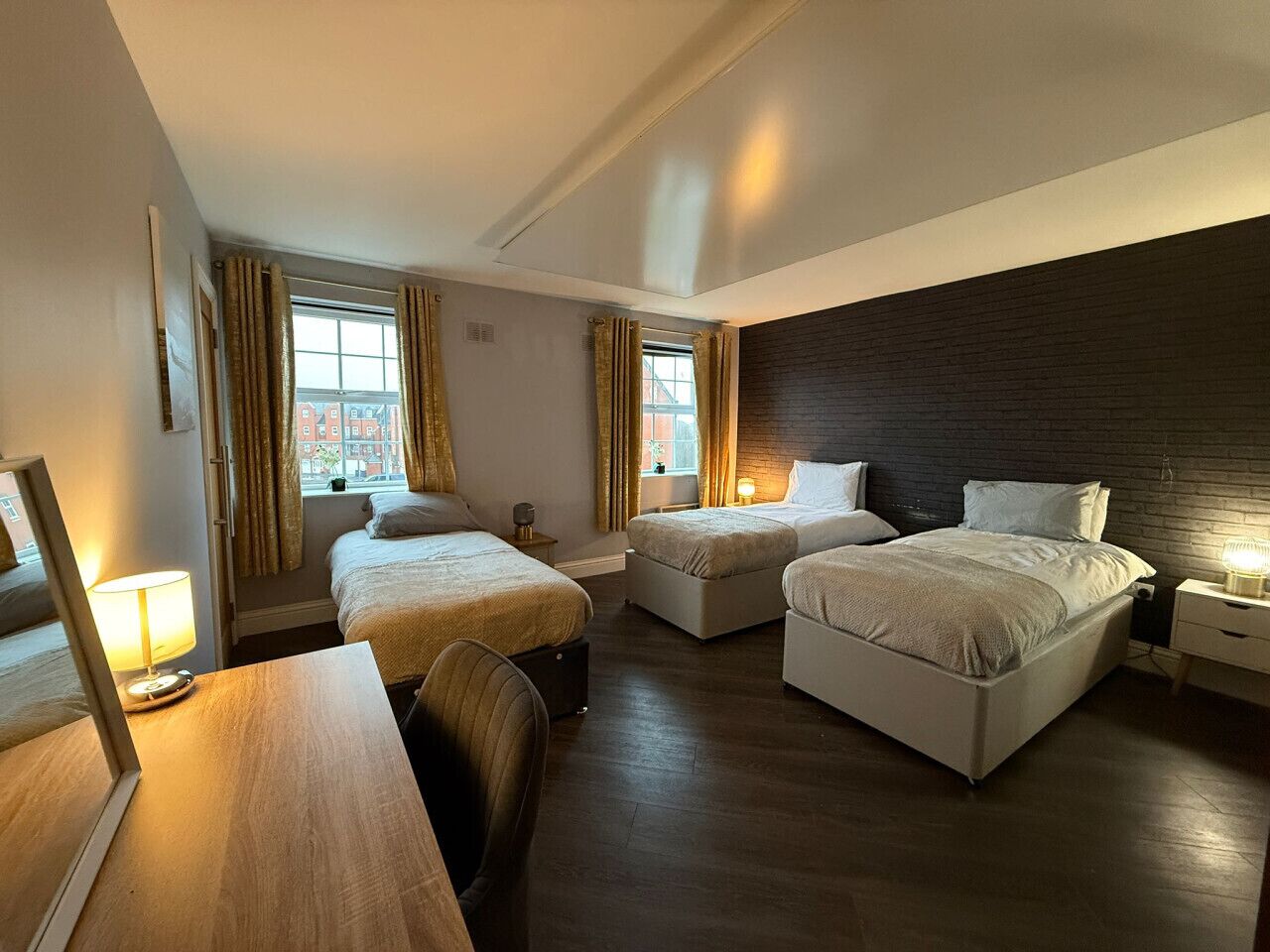 Desk, WiFi, bed sheets