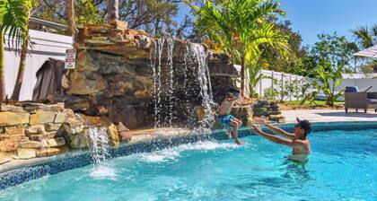 Tropical Oasis in the Heart of Tampa - Perfect for Families or Couples