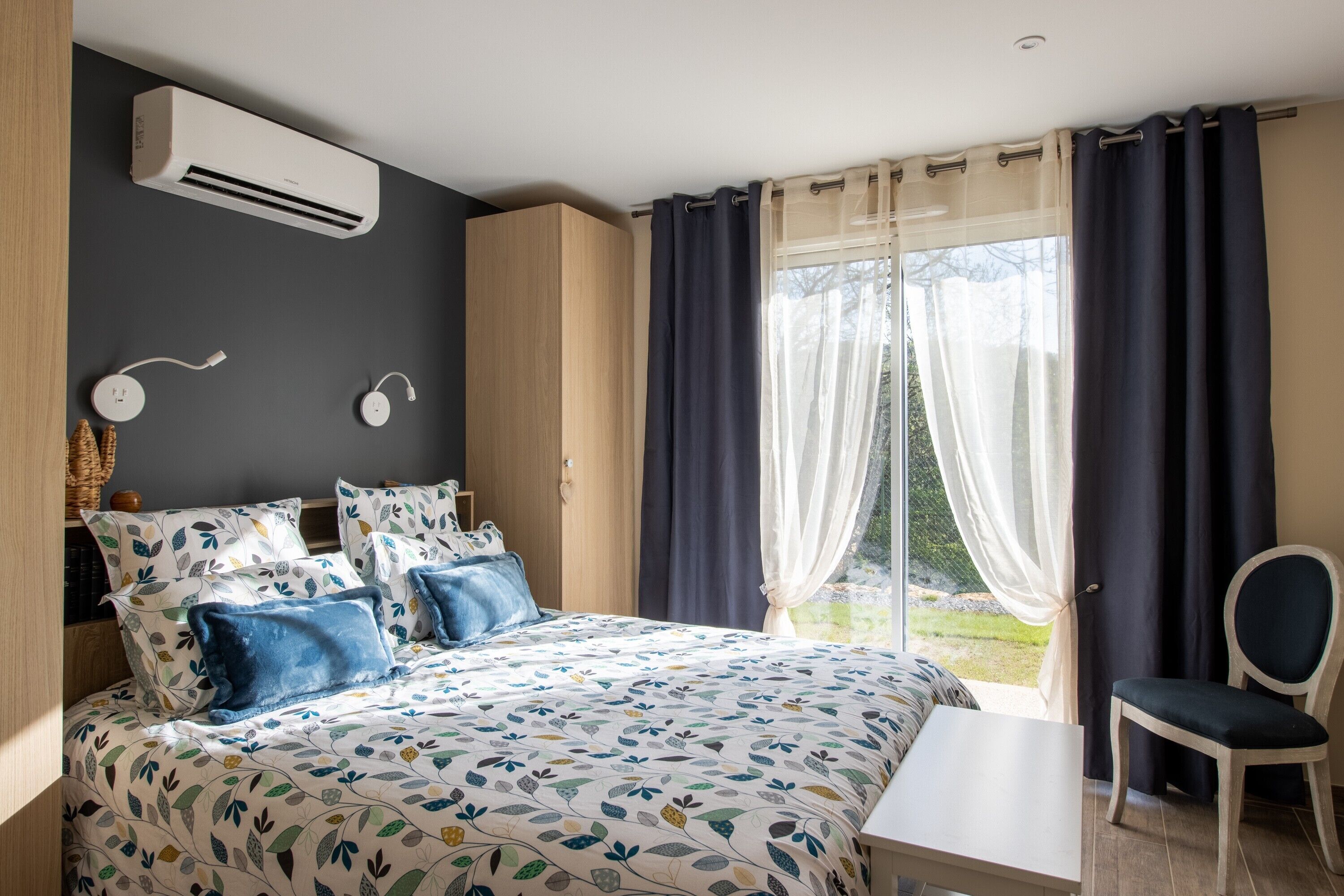 2 makuuhuonetta, silitysrauta/-lauta, ilmainen Wi-Fi, vuodevaatteet