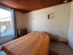 2 dormitorios, tabla de planchar con plancha, wifi gratis