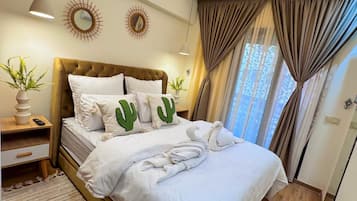 9 bedrooms, iron/ironing board, WiFi, bed sheets