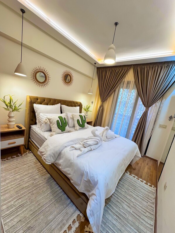 9 bedrooms, iron/ironing board, WiFi, bed sheets - Luxury apartment in the heart of Marrakech (Marrakech)