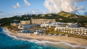 Beach nearby, sun-loungers, beach towels