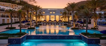 Perfect 3 bedroom family villa ,beach front view includes all modern amenities