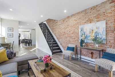 Charming 2-bedroom house with WiFi, AC in marvelous Wilmington