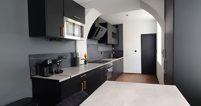 Beautiful house in the Louvre Bollaert district