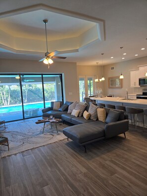 Living area - Villa Tranquility (Cape Coral)