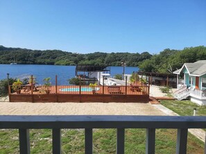 Property grounds - Charming 1-bedroom apartment with Starlink WiFi, AC, in lovely Calabash Bight (Islas de la Bahía)