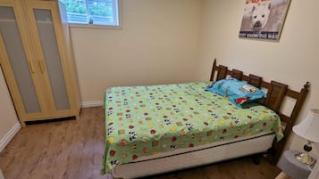 1 bedroom, WiFi, bed sheets