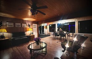 Interior - Fantastic view cosy retreat by the river with forests and swamps to explore..... (Luskville)