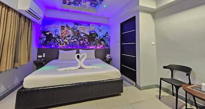 Hollywood Dannok Hotel