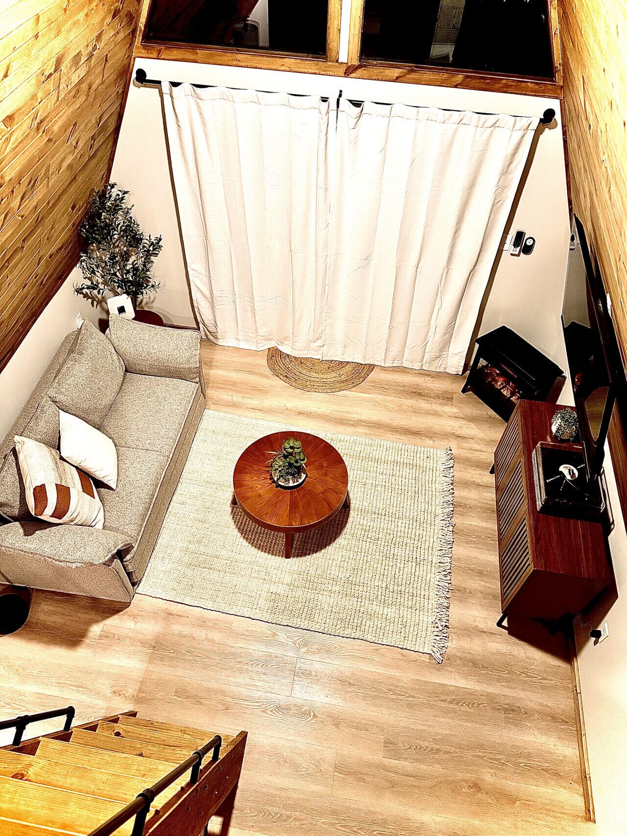 智能电视、壁炉