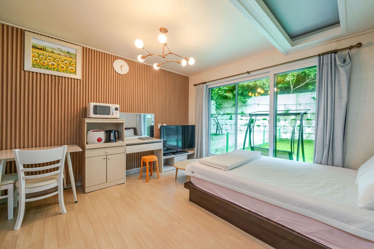 Phòng cơ bản, 2 phòng ngủ (Cottage No.2) | 1 phòng ngủ, truy cập Internet không dây miễn phí