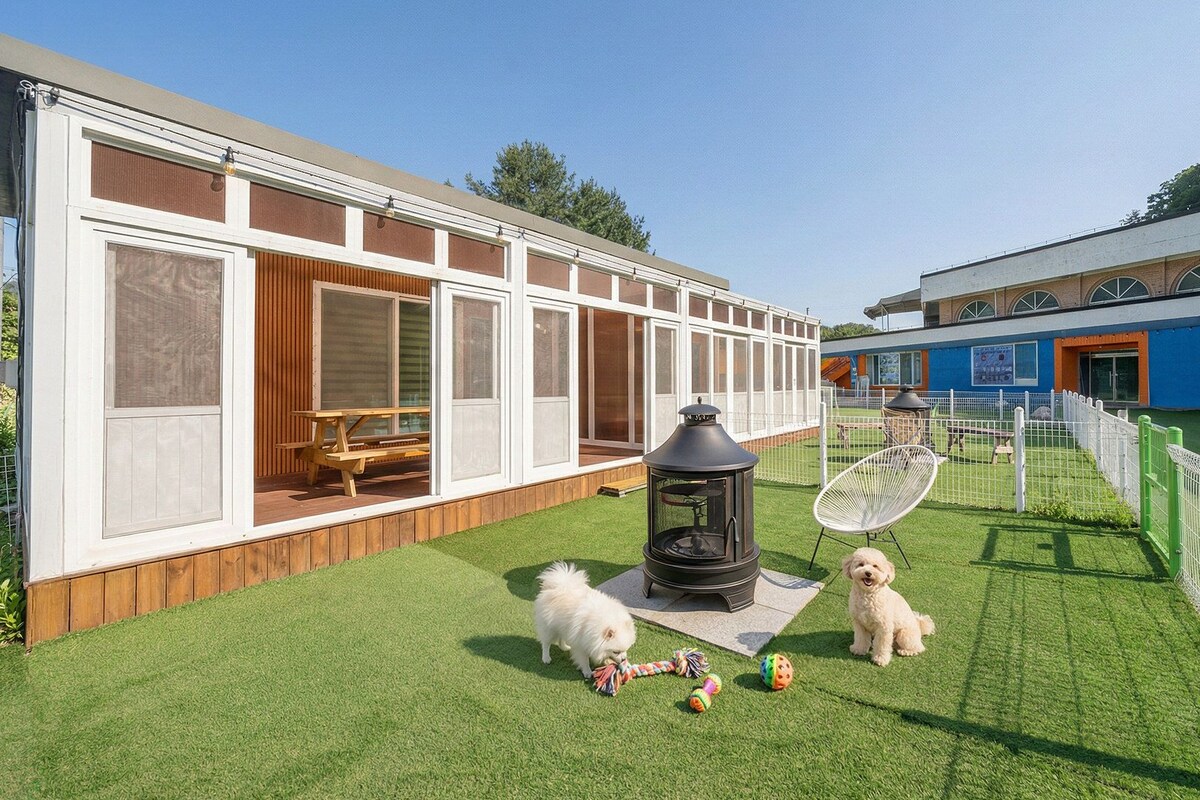 Phòng cơ bản, 1 phòng ngủ (New Wing 2 ( Pet/ Yard/ Private BBQ)) | 1 phòng ngủ, truy cập Internet không dây miễn phí 