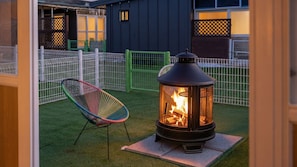 ห้องเบสิก, 1 ห้องนอน (New Wing 2 ( Pet/ Yard/ Private BBQ)) | 1 ห้องนอน, Wi-Fi ฟรี