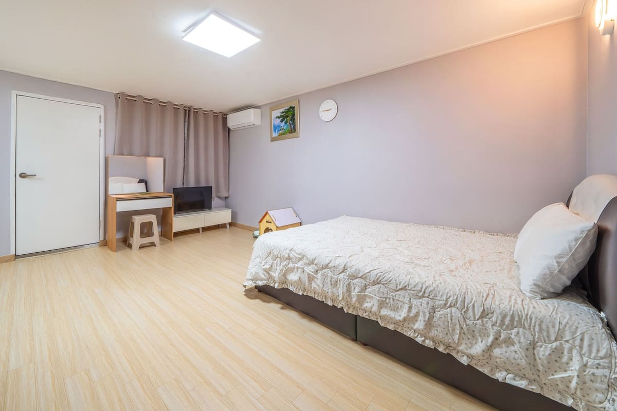 Basic Room, 1 Bedroom (coley)