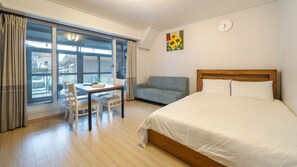 Basic Room, 1 Bedroom (room 102) | 1 bedroom, free WiFi - Pocheo Welcome Paw and Meow Pet Pension (Pocheon)