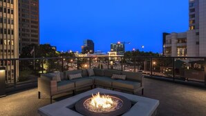 Terrace/patio - Luxury cozy condo great views!!! Located in the heart of buckhead Atlanta.. (Atlanta)
