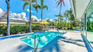 AuĂenpool, beheizter Pool