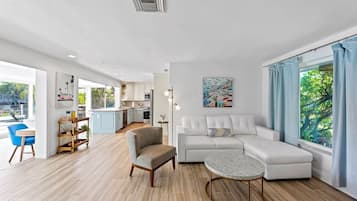 Smart-TV, Videospiele, TischfuĂball, Drucker