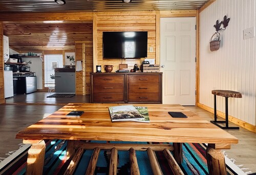 Cozy Bungalow at the Top of the Canyon