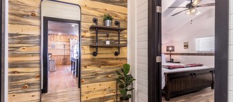 China Mary Inn: "China Mary's" House right on Historic Allen St in Tombstone