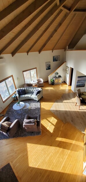 Smart-TV og stereoanlegg