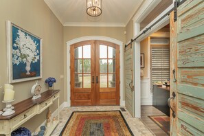 Interior - 3-bedroom modern farmhouse retreat near the Masters w/ pool and hot-tub (Trenton)