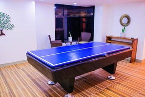 Game room - TJM Hot Spring Villa 1, a spacious 5-bedroom, with WiFi, AC in serene Los Baños (Los Baños)