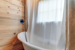 Towels, soap, shampoo, toilet paper
