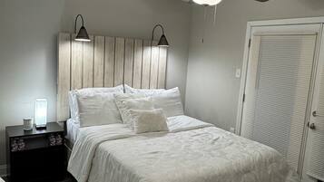 4 sovrum, skrivbord, strykjärn/strykbräda och wi-fi