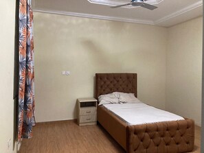 3 bedrooms, iron/ironing board, WiFi