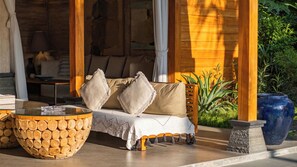 Terrace/patio - Taramille by Villa Finder (Kerobokan)