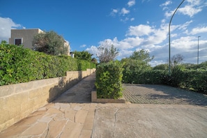 Property grounds - Porto Relax Apartment 1 With Sea View, Santa Cesarea Terme, Italy (Santa Cesarea Terme)