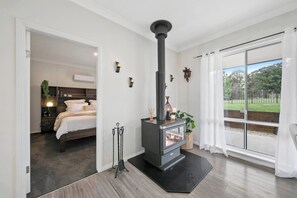 4 Schlafzimmer, Bügeleisen/Bügelbrett, WLAN, Bettwäsche
