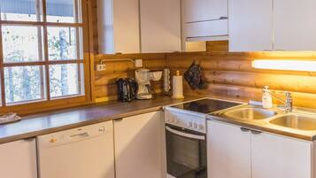 Frigorifero, microonde, lavastoviglie, pentole/stoviglie/utensili