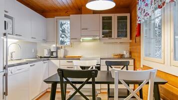 Fridge, microwave, dishwasher, cookware/dishes/utensils