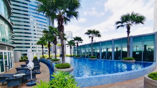 Utendørsbasseng
