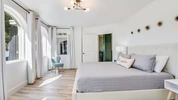 7 slaapkamers, een strijkplank/strijkijzer, gratis wifi, beddengoed