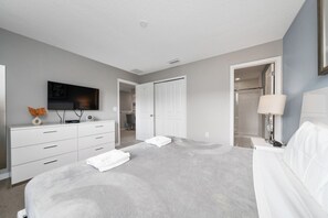 4 bedrooms, desk, iron/ironing board, travel crib